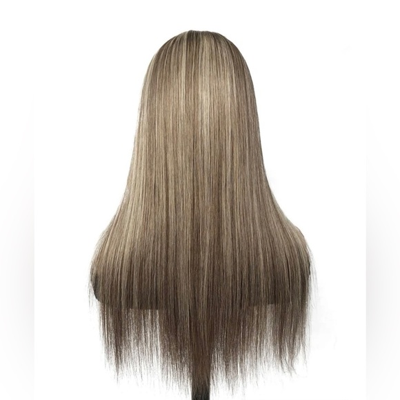 13*4 Lace Front 180% Density Long Straight Human Hair Wig 22’ - Picture 6 of 6